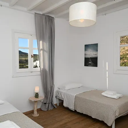 Mz Mykonos Rock *