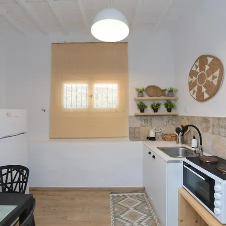 Mz Mykonos Rock Apartment *